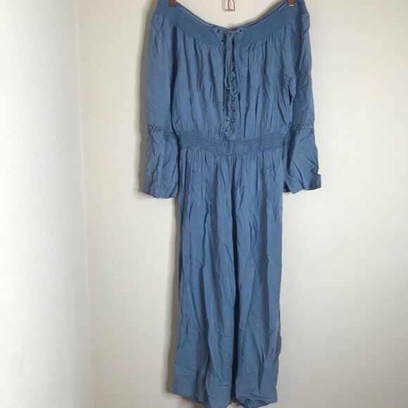 NWT lace up jumpsuit - Picture 2 of 8
